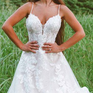 Stella York 7404 wedding dress